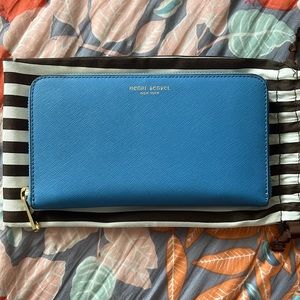 Henri Bendel Wallet